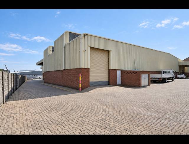 4,060M² WAREHOUSE TO LET IN LASER PARK